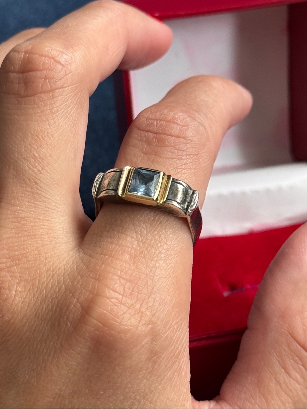 Vintage 925 Sterling Silver and 14k yellow gold blue‎ topaz Ring Size 7.5